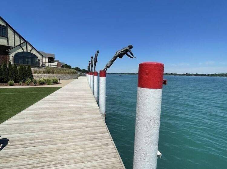 Отель St. Clair Inn