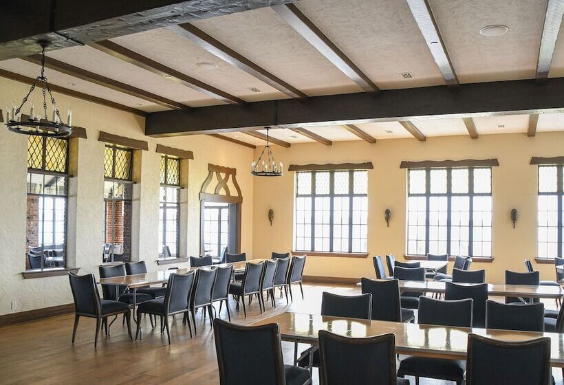 Отель St. Clair Inn