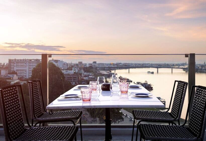 בית מלון כפרי Tribe Phnom Penh Post Office