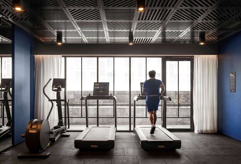 בית מלון כפרי Tribe Phnom Penh Post Office