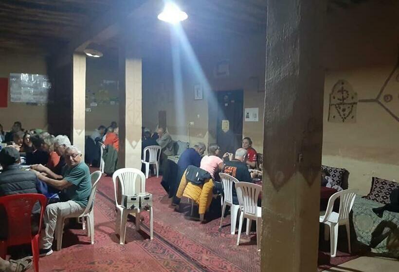 ペンション Auberge Dinosaur Kem Kem