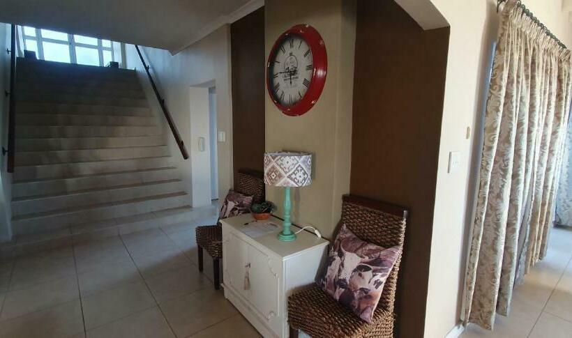 פנסיון Beachview Guest Suites Port Elizabeth