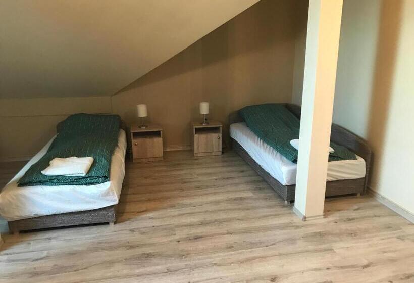 פנסיון Bencsik Vendégház