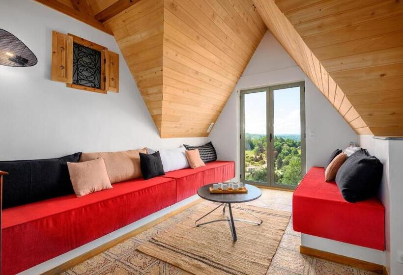 پانسیون Domaine De Ravat