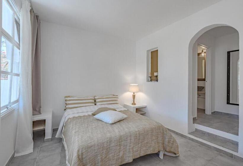 بنسيون La Finquita   Adeje