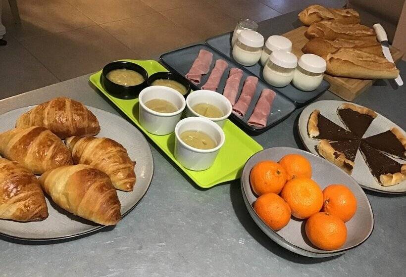 بنسيون La Petite Salamandre