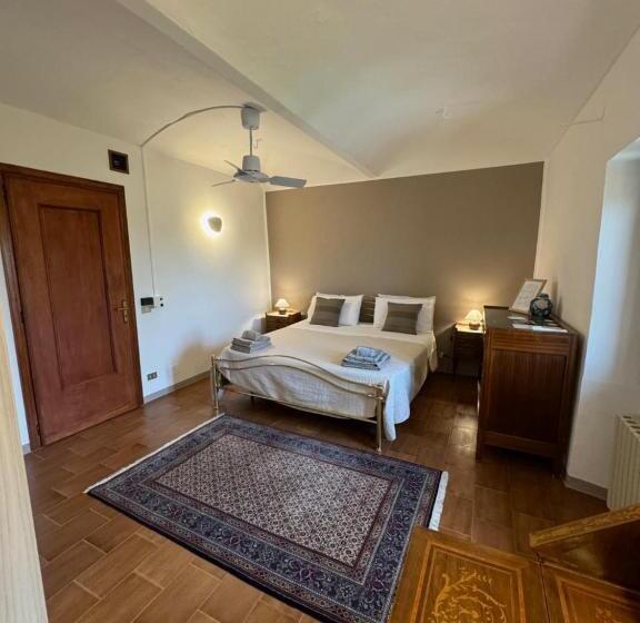 פנסיון La Vecchia Cascina Rossa