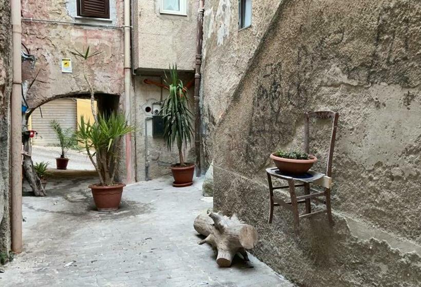 膳宿费 Short Lets A Casa Ru Suli