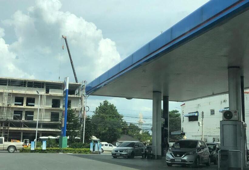 פנסיון The Backyard Homestay