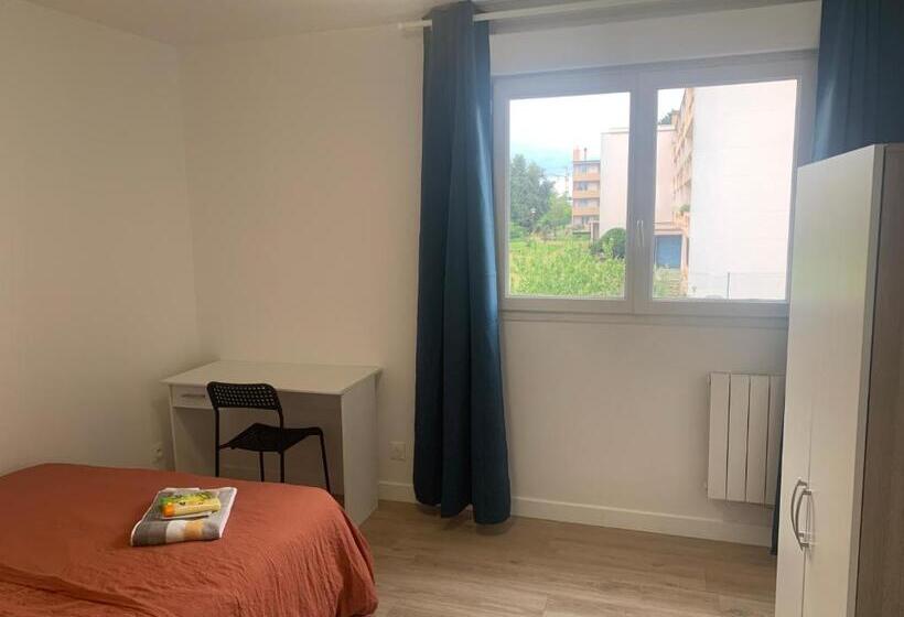 Pension (Hôtel basse catégorie) Villa Tenjin Chambre 16