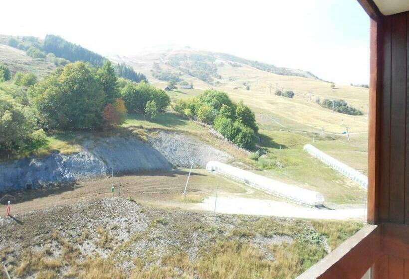 Studio Rénové · Pied Des Pistes · Balcon Sud · Accès Piscine Chauffée   Fr 1 267 249