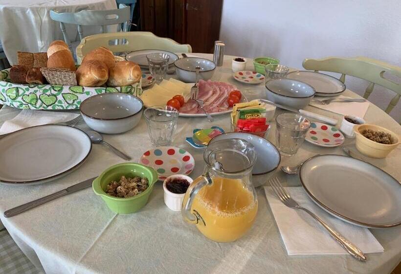 Bed and Breakfast Agriturismo La Collina Degli Scoiattoli