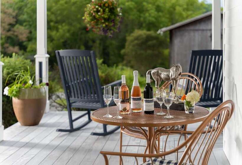 مبيت وإفطار Apple Pony Inn