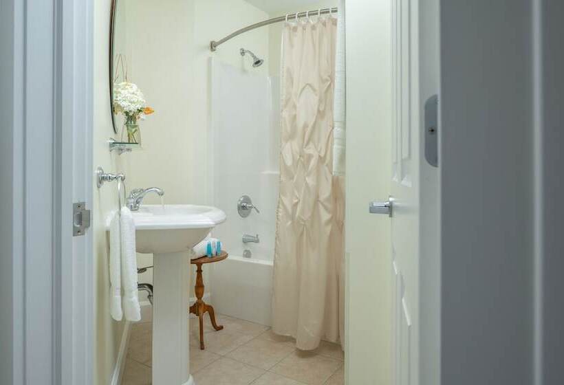 مبيت وإفطار Apple Pony Inn