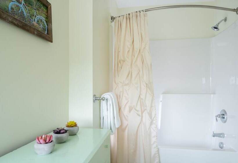 مبيت وإفطار Apple Pony Inn