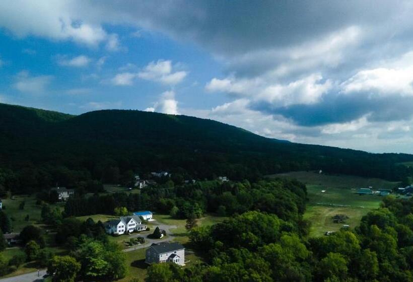 مبيت وإفطار Apple Pony Inn