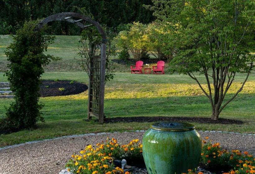 مبيت وإفطار Apple Pony Inn