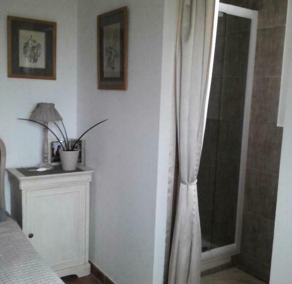 민박 Les Deux Chênes à Tanneron Village