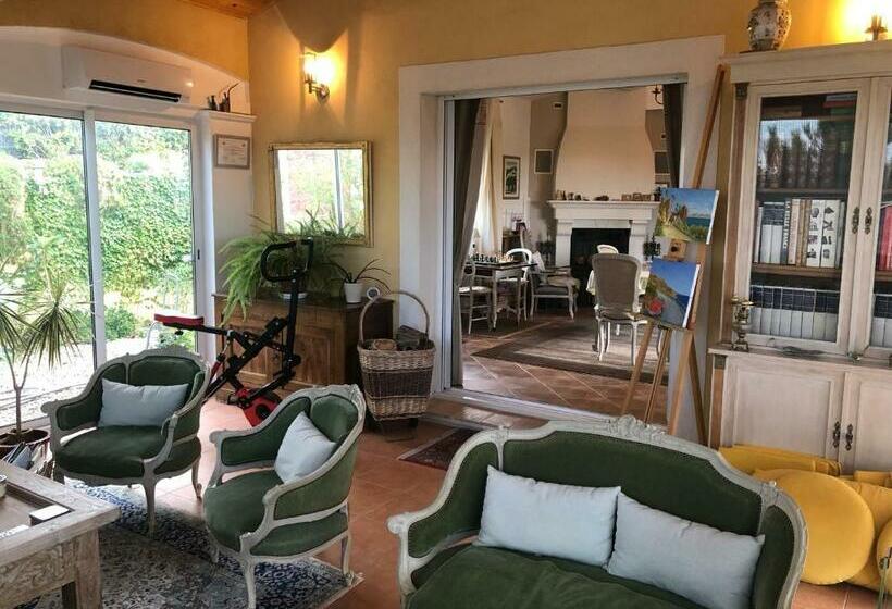 민박 Les Deux Chênes à Tanneron Village