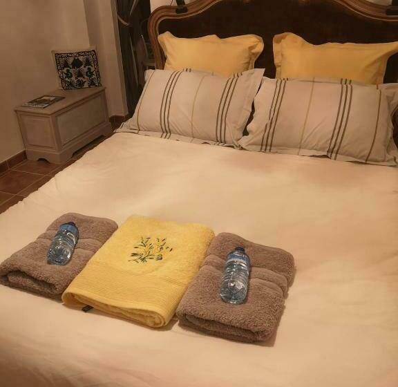 민박 Les Deux Chênes à Tanneron Village