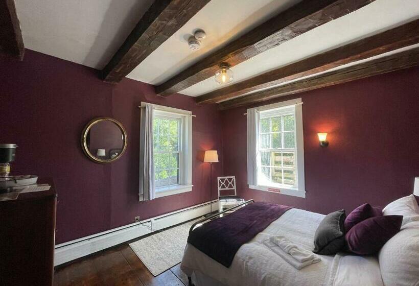 مبيت وإفطار Stone Hearth Inn And Eatery