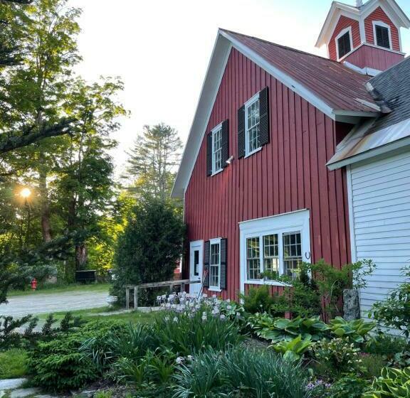 مبيت وإفطار Stone Hearth Inn And Eatery