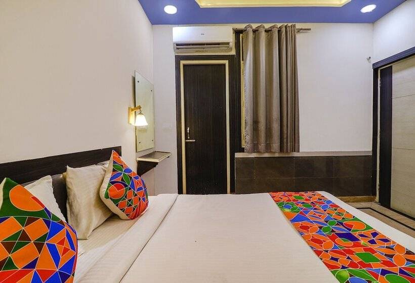 Отель 03 Town House Inn By Wb Inn