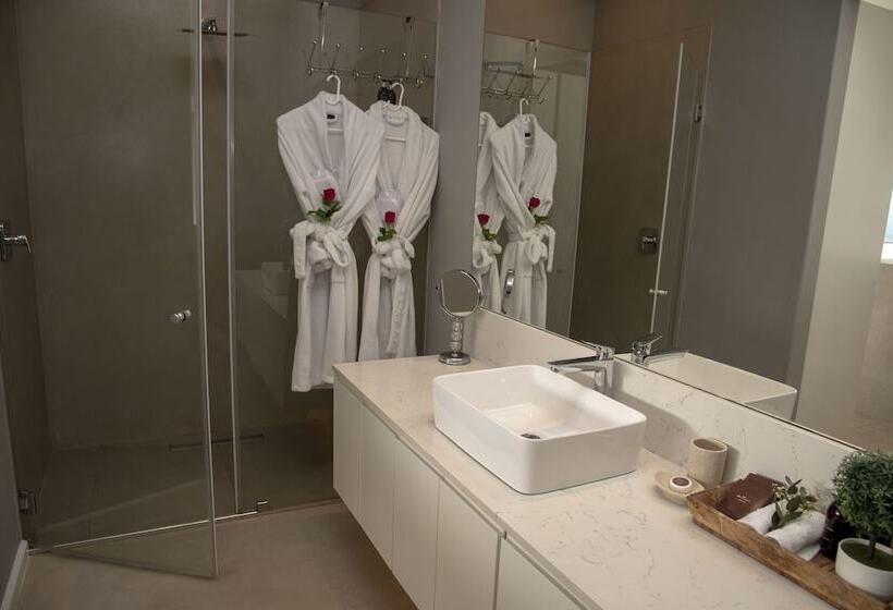 ホテル Crown On The Heads