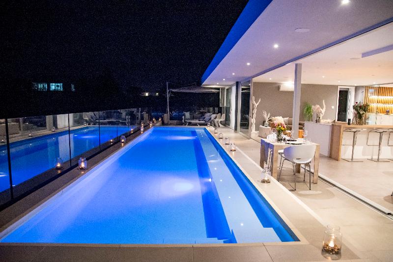 ホテル Crown On The Heads