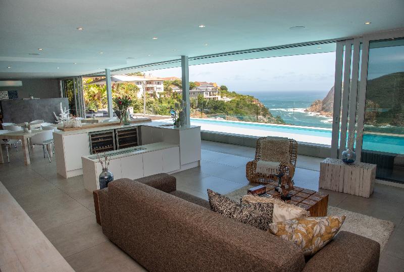 ホテル Crown On The Heads