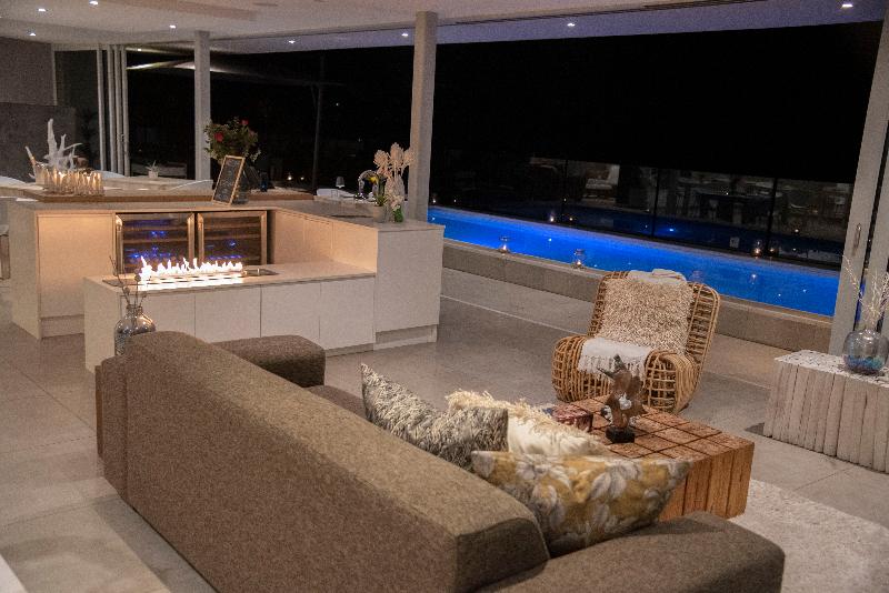 ホテル Crown On The Heads