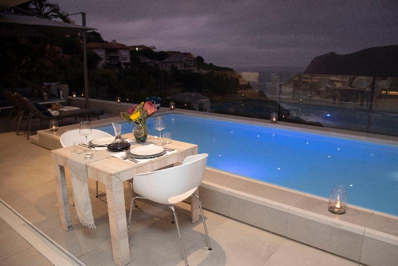 ホテル Crown On The Heads