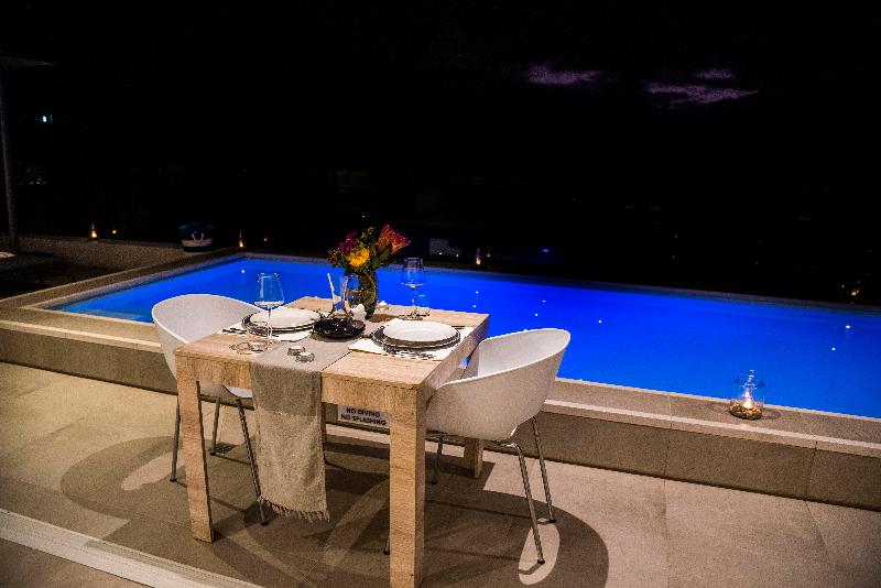 ホテル Crown On The Heads