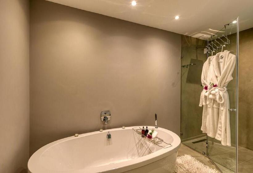 ホテル Crown On The Heads