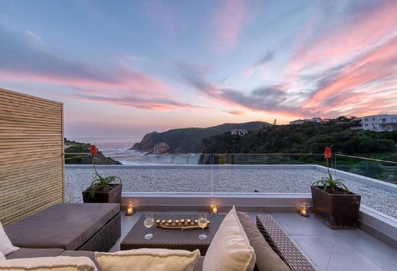 ホテル Crown On The Heads