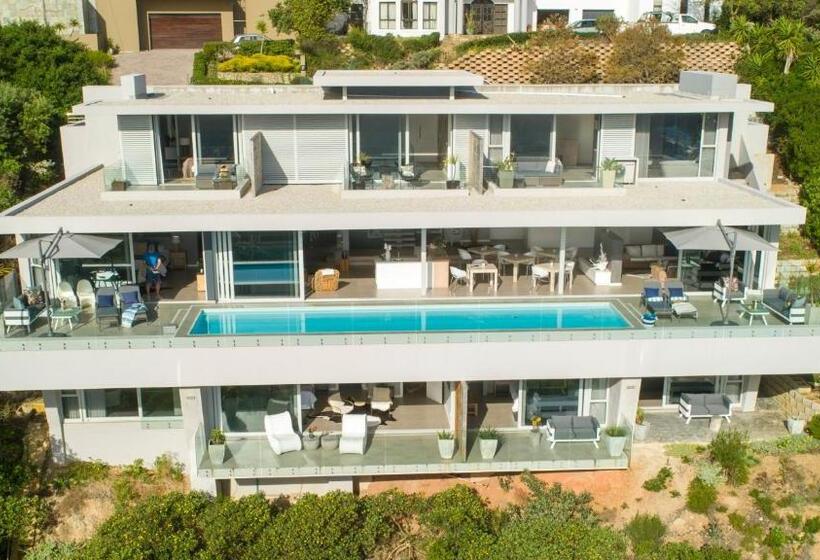 ホテル Crown On The Heads