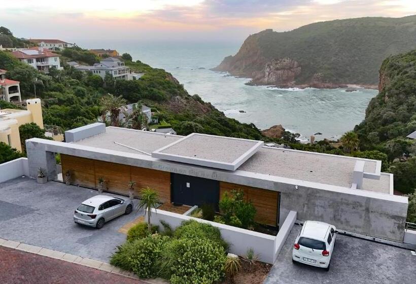 ホテル Crown On The Heads