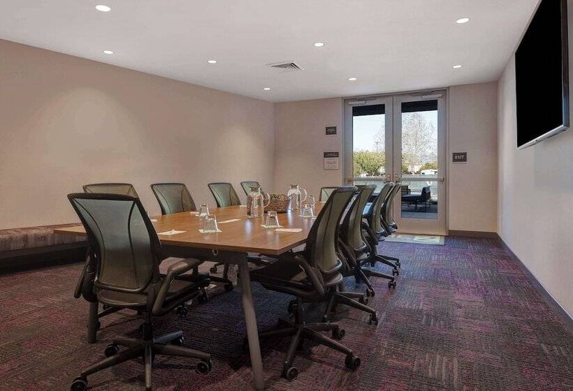 호텔 Home2 Suites By Hilton Petaluma