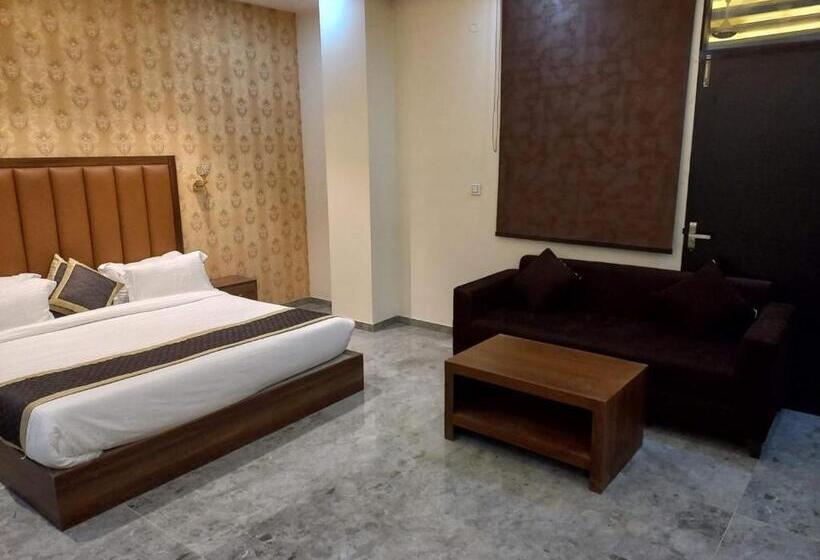 בית מלון כפרי Immortal Inn