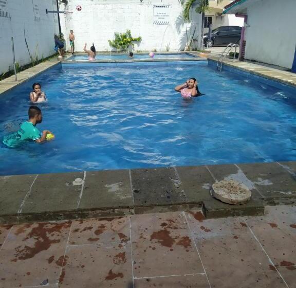 Отель Los Abuelos