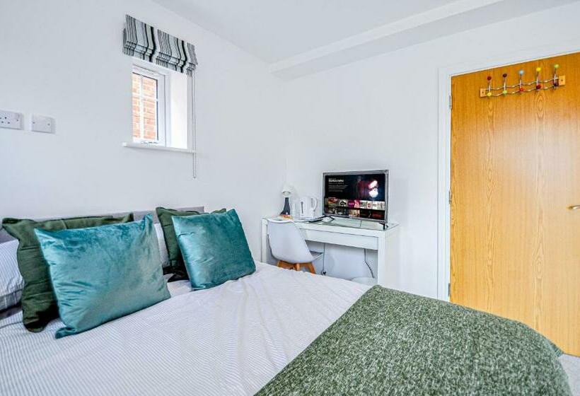 The Courtyard   Charming Boutique Hotel With Parking