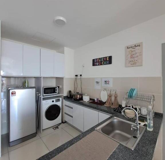 Paradise Suite At Sutera Avenue