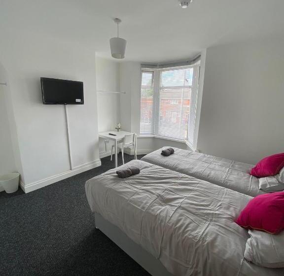 פנסיון 174 Boaler Street