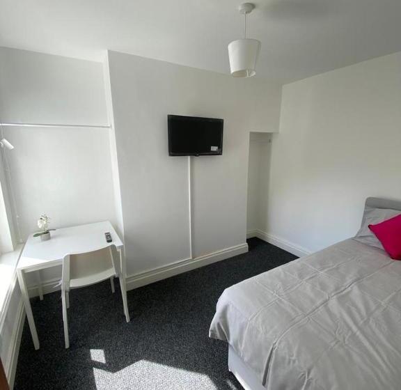 פנסיון 174 Boaler Street