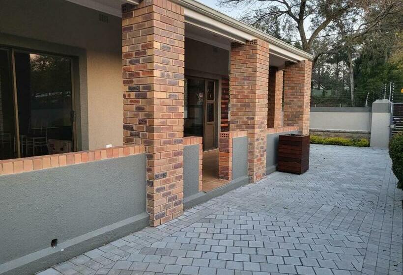 פנסיון @ 21 Guest House