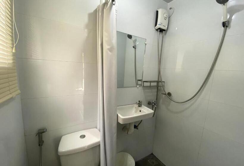 פנסיון Hilltop Cabins