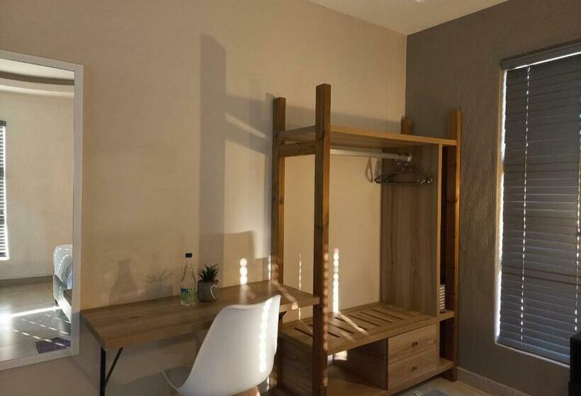 Пансион Mbuso Guest Lodge