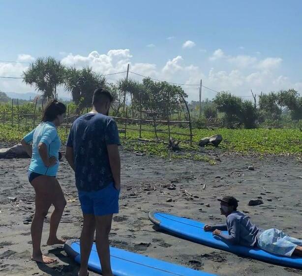 פנסיון Medewi Good Vibes Surf&stay