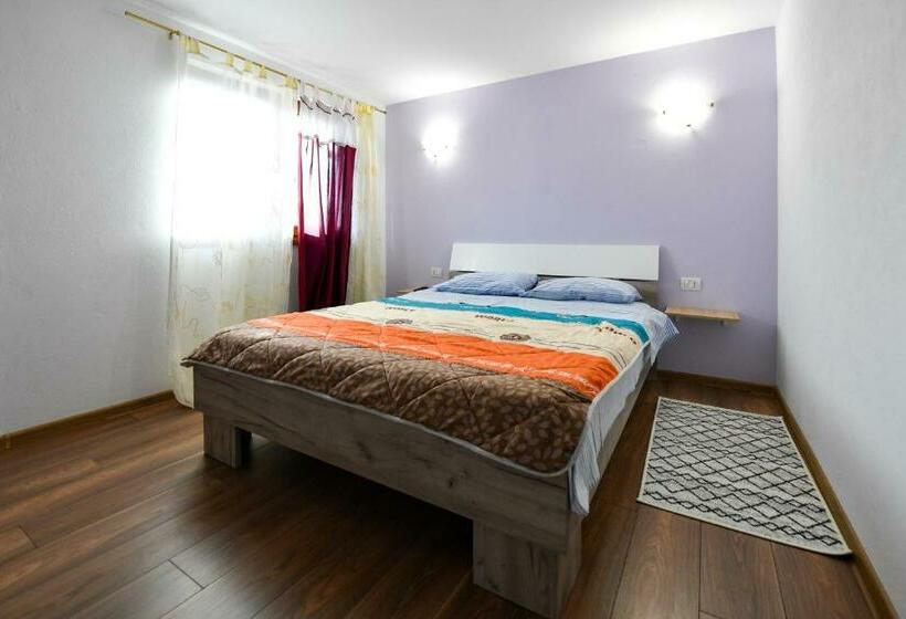 بنسيون Villa Castellino