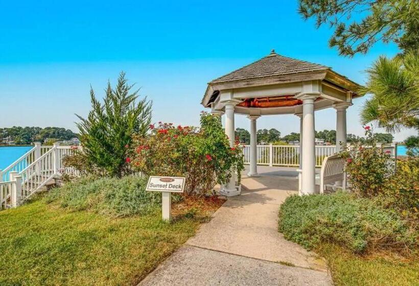 Relaxing Bethany Beach Retreat, Pools, Families Welcome Including Dogs!